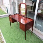 Nordic dressing table in rosewood. Nordic furniture in Porto. Vintage furniture in Porto. Furniture restoration in Porto.