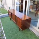 Nordic sideboard in rosewood. Nordic furniture in Porto. Vintage furniture in Porto. Furniture restoration in Porto.