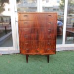 Nordic leather chest of drawers. Nordic furniture in Porto. Vintage furniture in Porto. Furniture restoration in Porto.