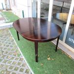Nordic rosewood dining table. Nordic furniture in Porto. Vintage furniture in Porto. Furniture restoration in Porto.