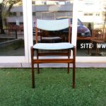 Nordic chairs made of rosewood, designed by Erik Buch. Nordic furniture in Porto. Vintage furniture in Porto. Furniture restoration in Porto.