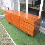 Vintage rosewood sideboard. Nordic furniture in Porto. Vintage furniture in Porto. Furniture restoration in Porto.