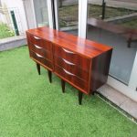 Nordic bedside tables in rosewood. Nordic furniture in Porto. Vintage furniture in Porto. Furniture restoration in Porto.
