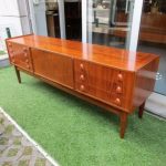 Nordic teak sideboard. Nordic furniture in Porto. Vintage furniture in Porto. Furniture restoration in Porto.