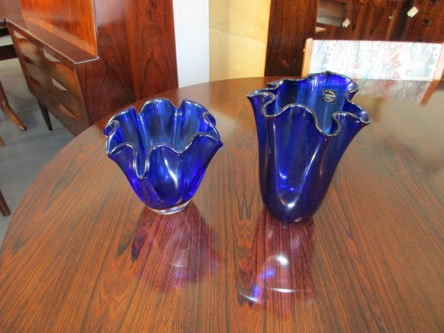 Decoration pieces. West German ceramic vases, Murano crystal bowls and glass bowls. Nordic furniture in Porto. Vintage furniture in Porto. Restoration of furniture in Porto.